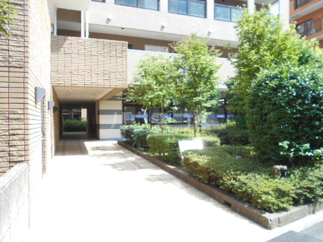 29/30 エントランス