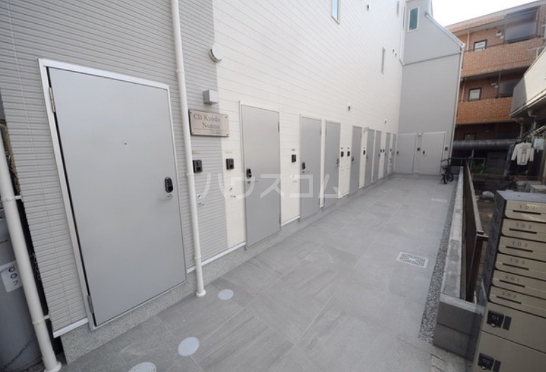 20/30 エントランス