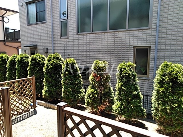 25/29 エントランス