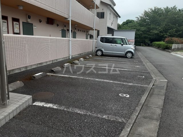 23/27 駐車場