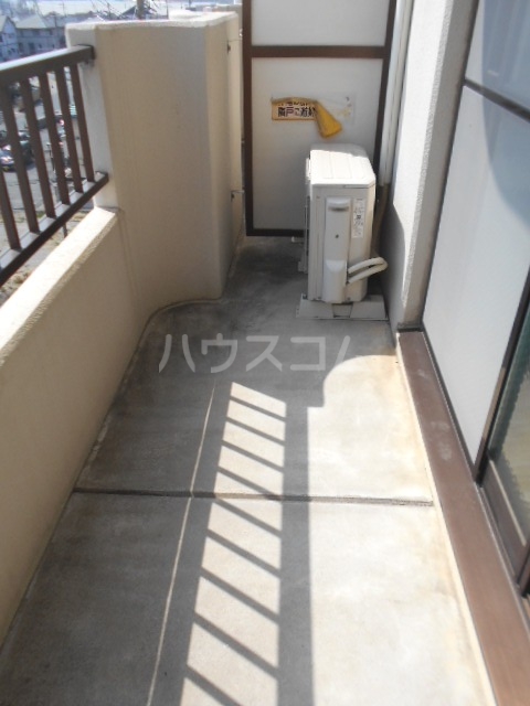 18/27 バルコニー