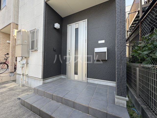 22/30 エントランス