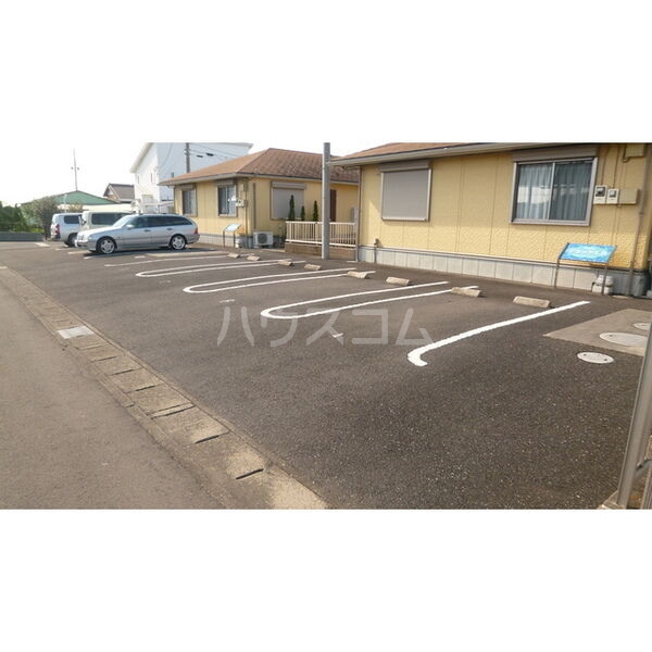 2/2 駐車場