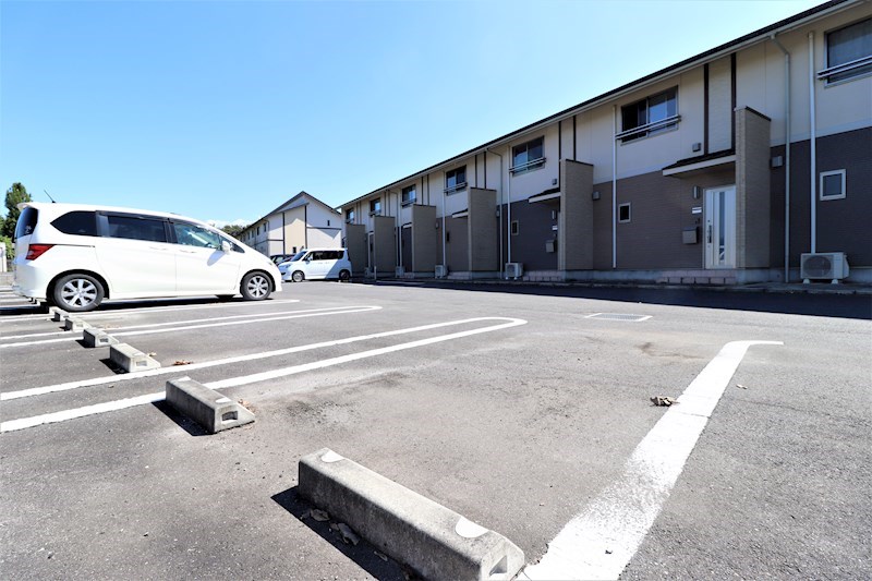 2/3 駐車場