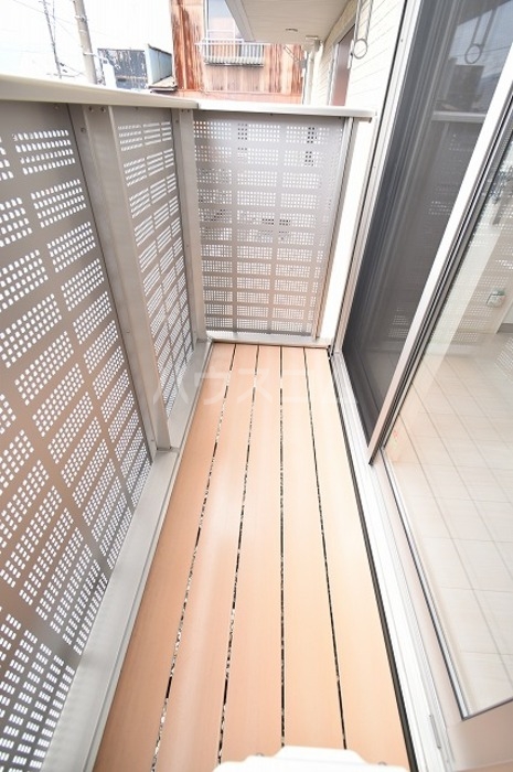 16/23 バルコニー