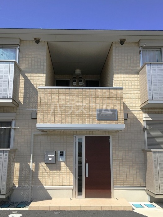 19/23 エントランス