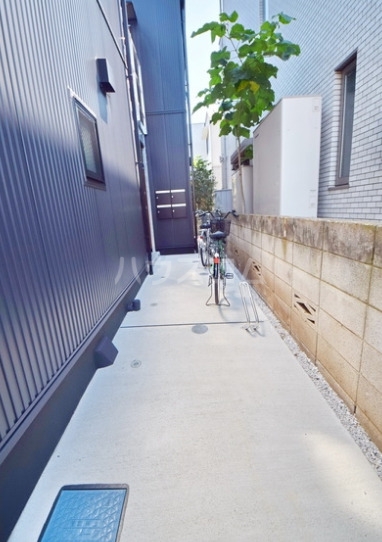 14/22 エントランス