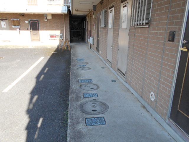 22/26 エントランス