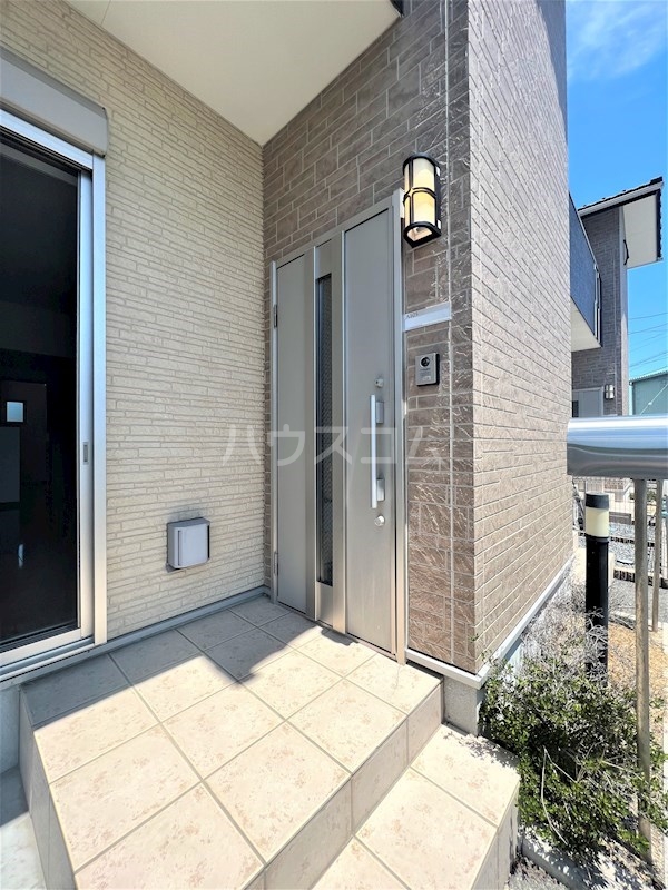 22/26 エントランス