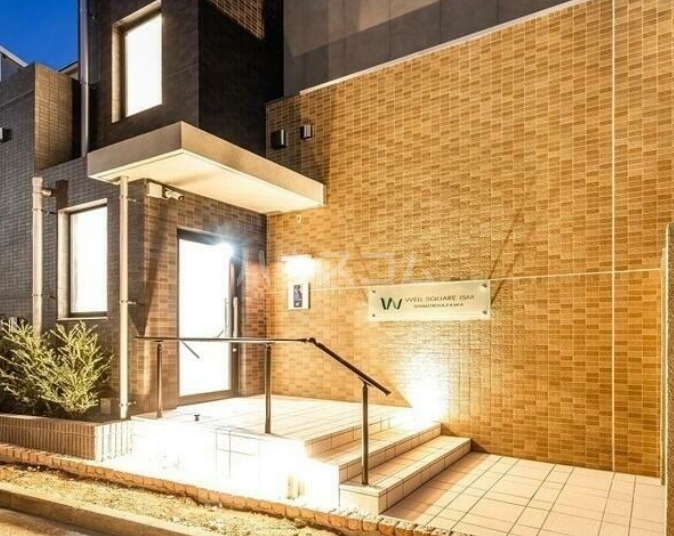 13/14 エントランス