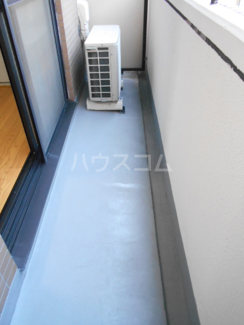 19/27 バルコニー