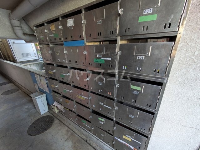 18/28 エントランス