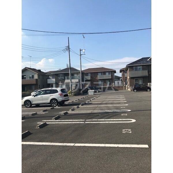 2/2 駐車場
