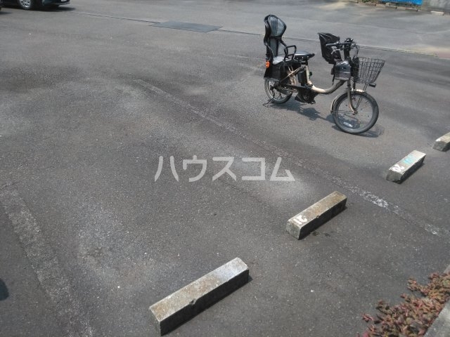 16/20 駐車場