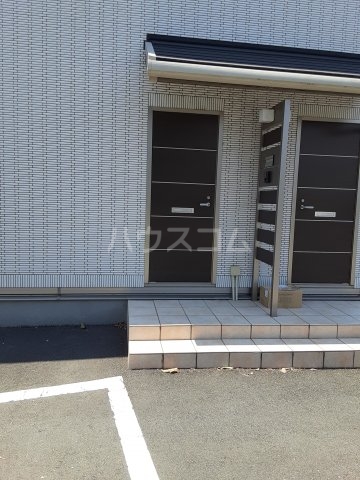 24/28 エントランス