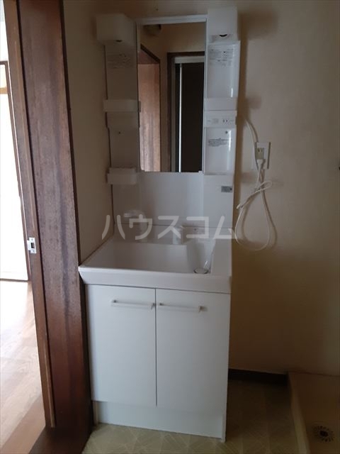 13/28 洗面