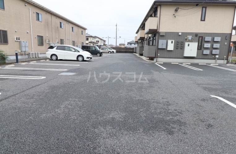 14/20 駐車場