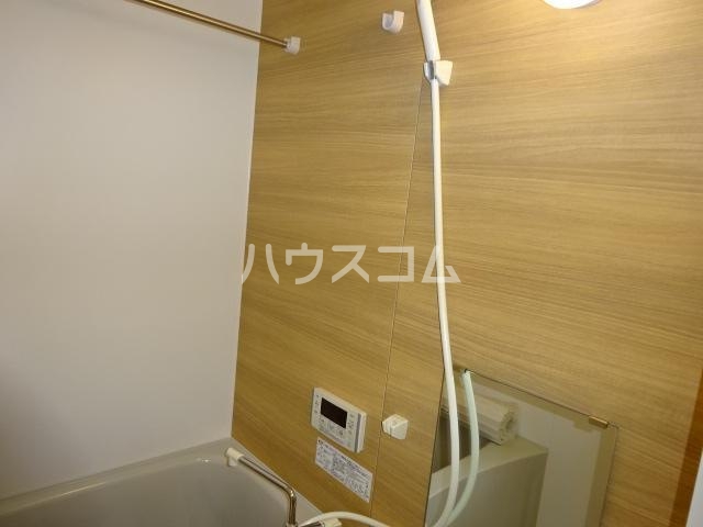 13/30 浴室