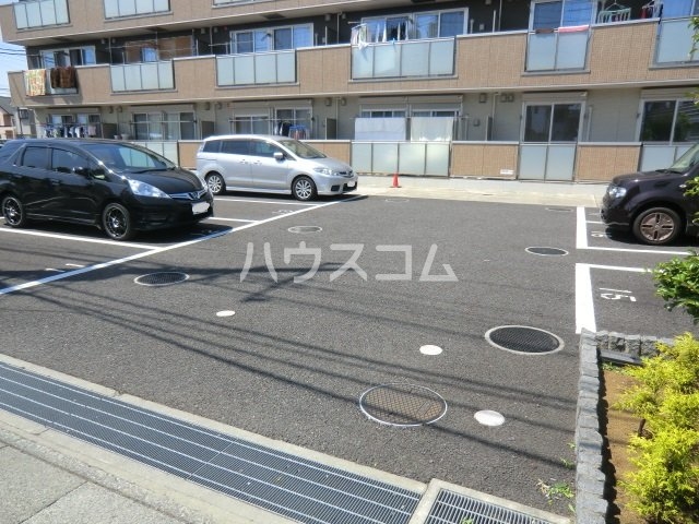 17/27 駐車場