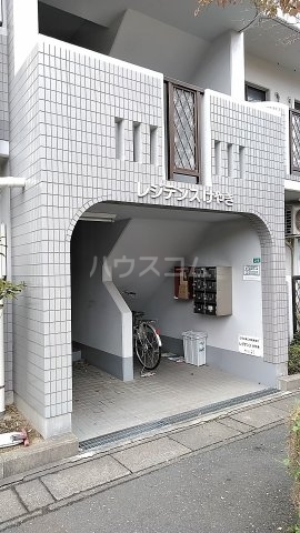 21/29 エントランス