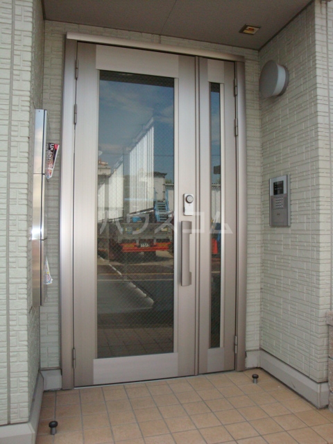 20/28 エントランス