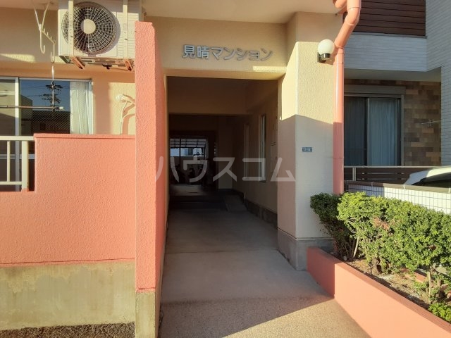 2/2 エントランス