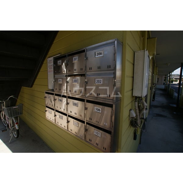 14/18 エントランス