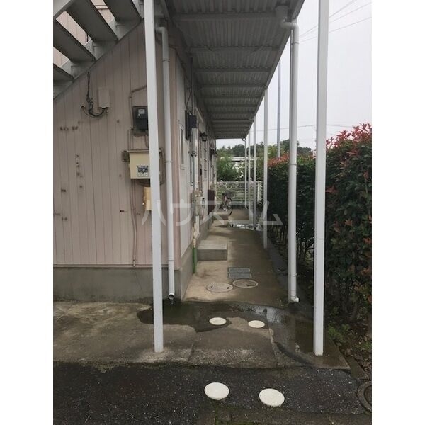 26/30 エントランス