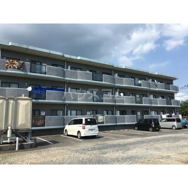 13/21 駐車場