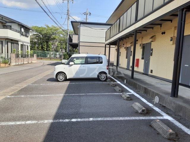 2/3 駐車場