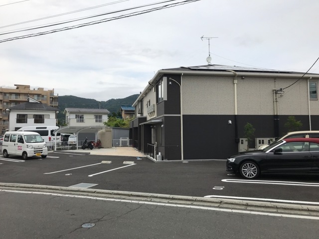 2/5 駐車場