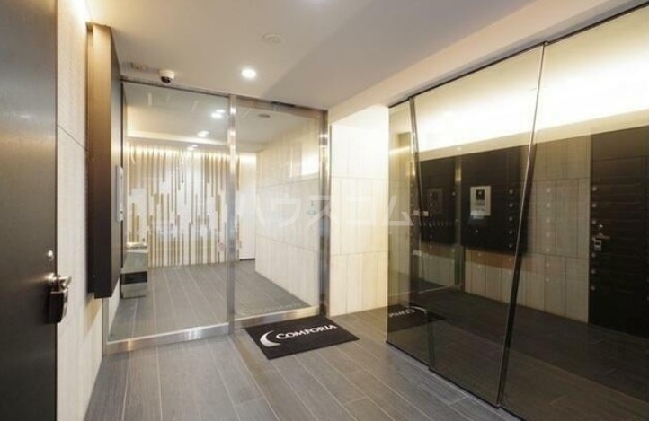 16/25 エントランス