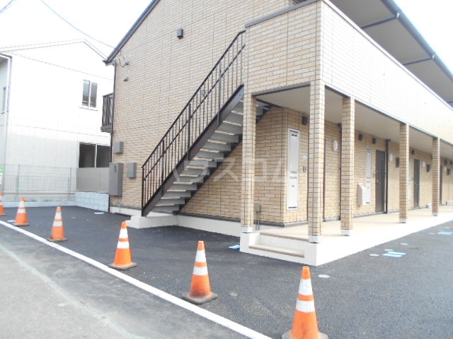 21/30 エントランス