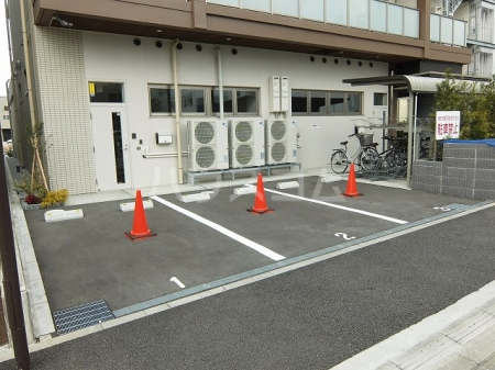 18/25 駐車場