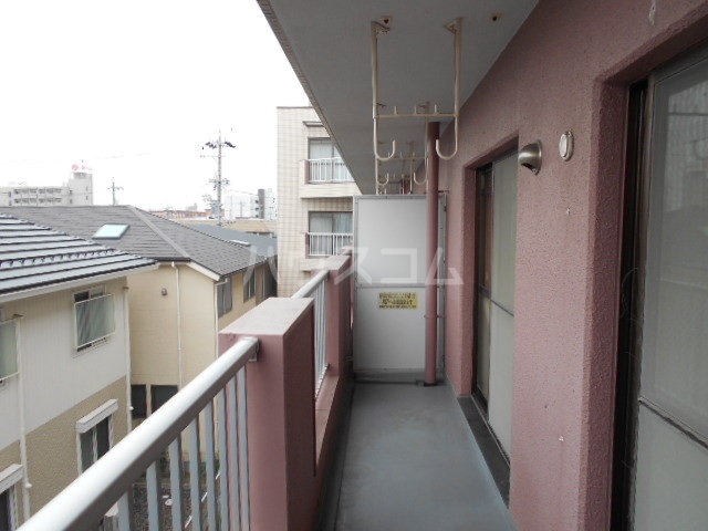 13/19 バルコニー