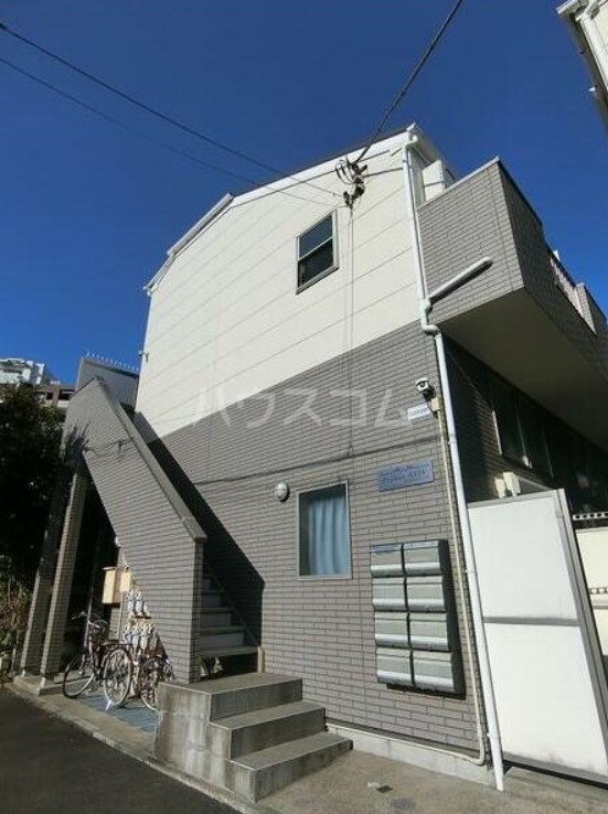 27/30 エントランス