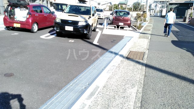 28/30 駐車場