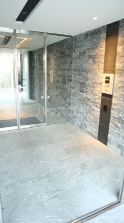 16/22 エントランス