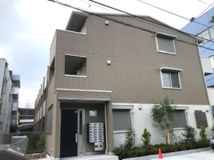 15/23 エントランス