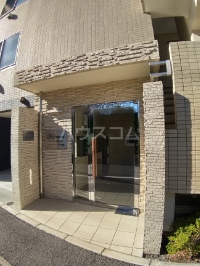 19/26 エントランス