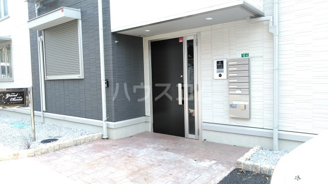 28/29 エントランス