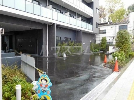 26/30 エントランス