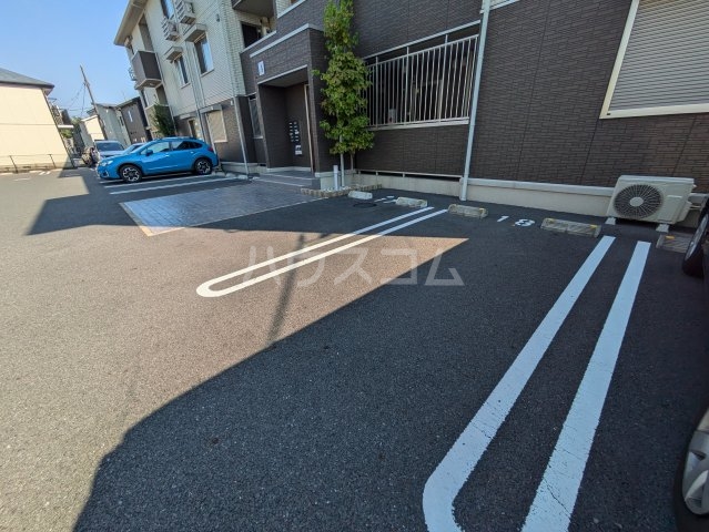 25/30 駐車場