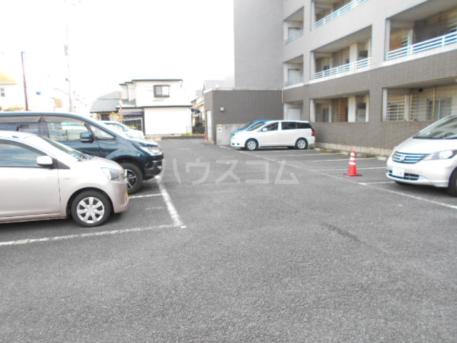 22/25 駐車場
