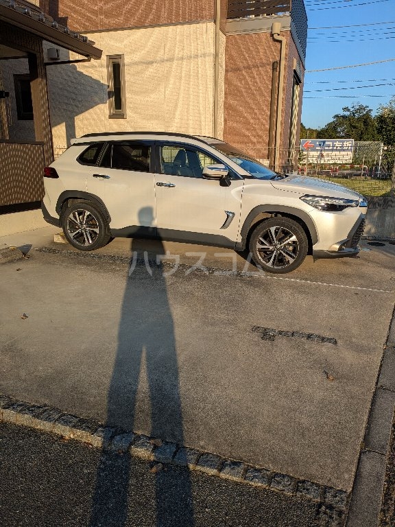 23/27 駐車場