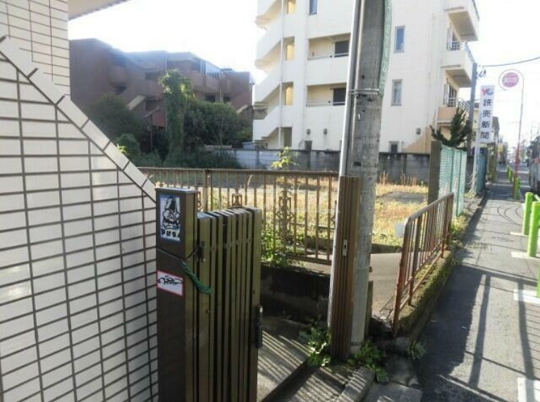 16/26 エントランス