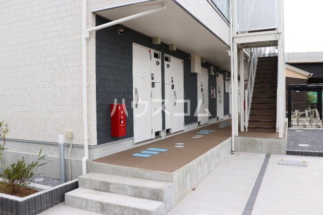 22/30 エントランス