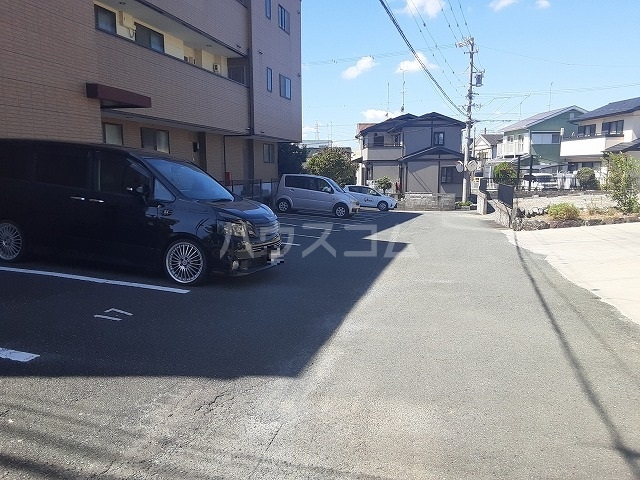 17/22 駐車場