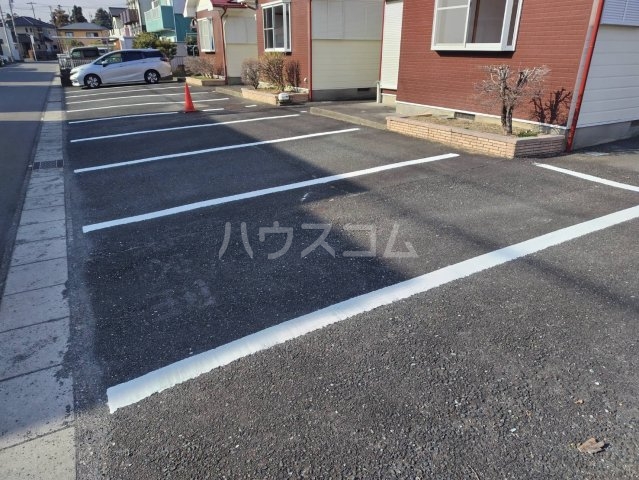 2/4 駐車場