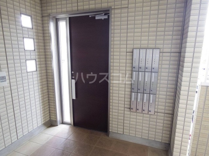 19/26 エントランス